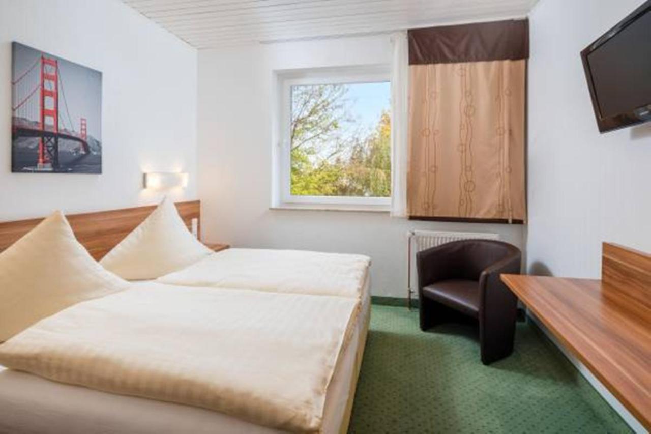 Hotel Zur Post Hemmingen  Exterior photo